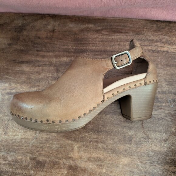 Dansko Sassy Stylish Upfront Closed Toe Clog - Picture 5 of 10